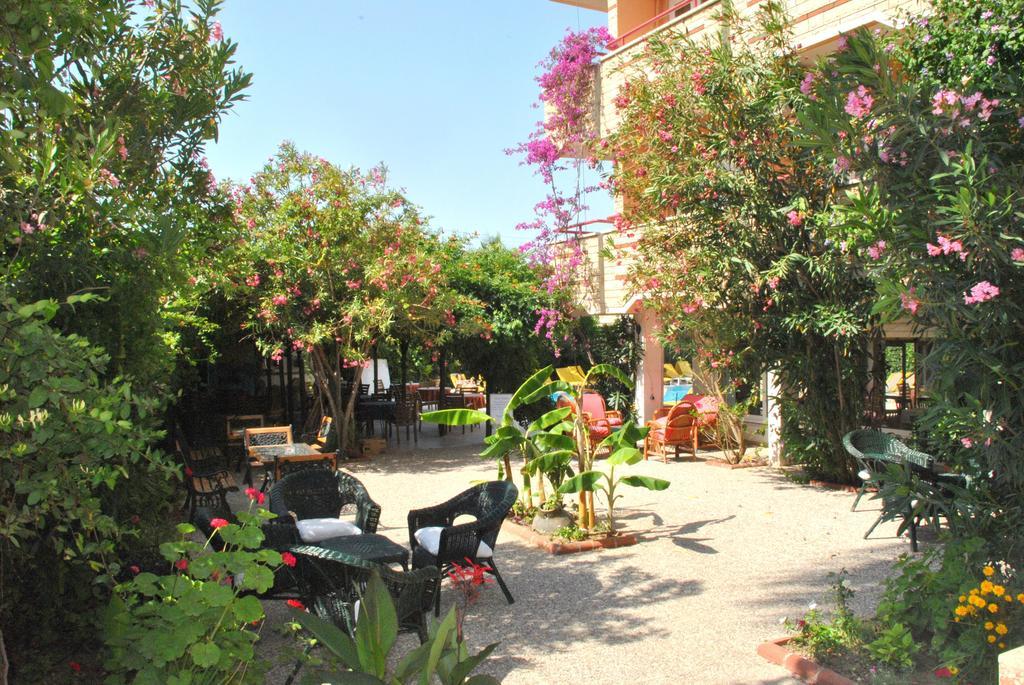 Beyaz Saray Hotel Side Buitenkant foto