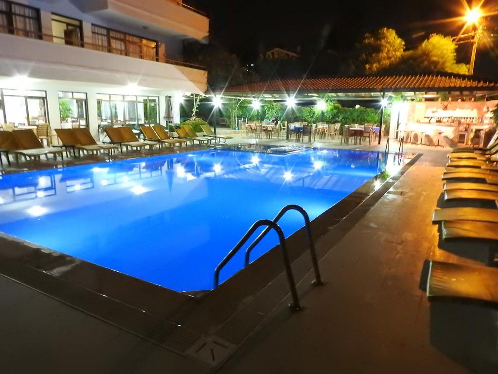 Beyaz Saray Hotel Side Buitenkant foto